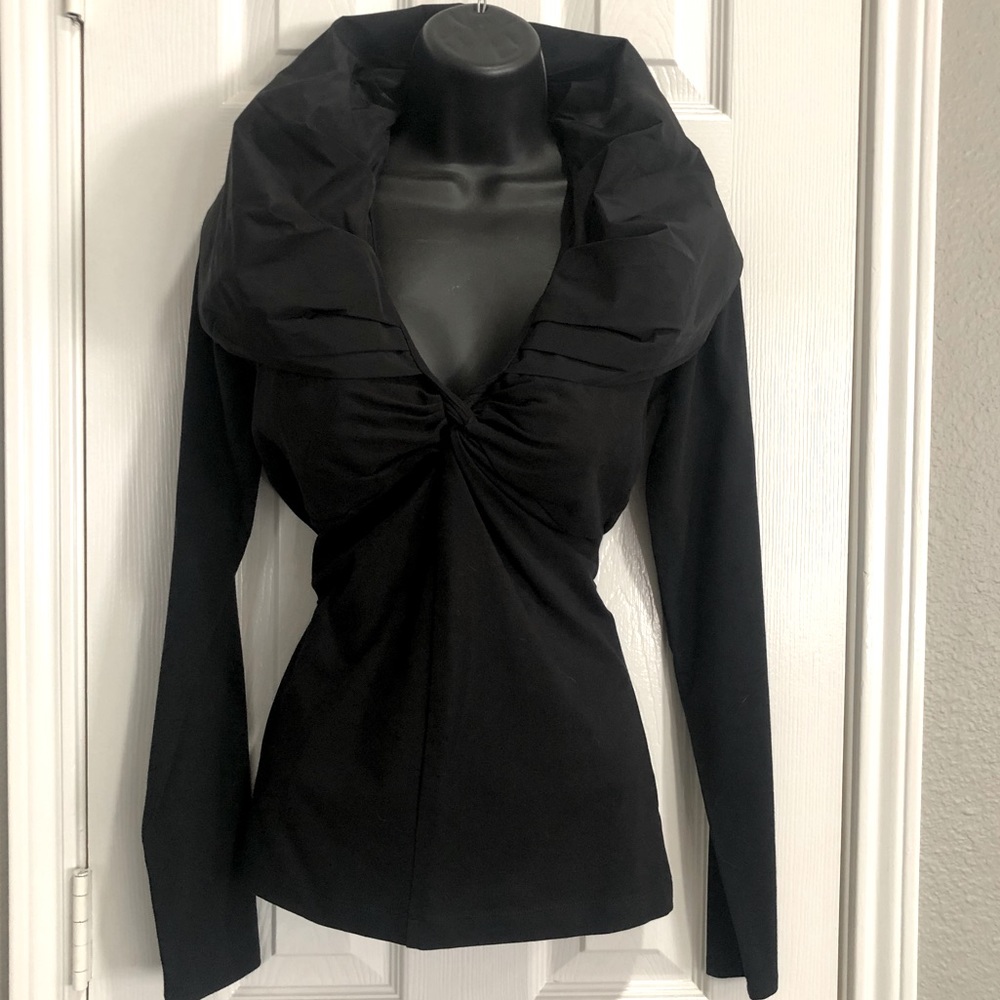 Cabi long sleeved pull over top.